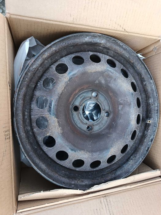 4 Felgi stalowe 15 cali Renault / Dacia 4x100 ET40