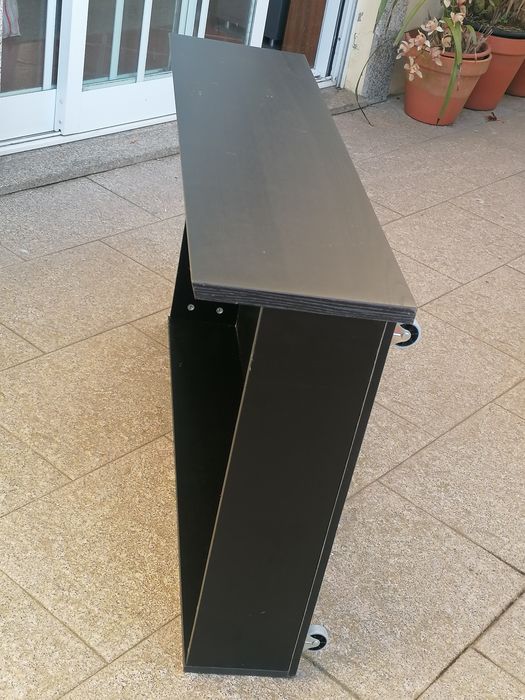 Vendo GAVETÃO PRETO para cama ikea como novo. Tenho varios iguais.