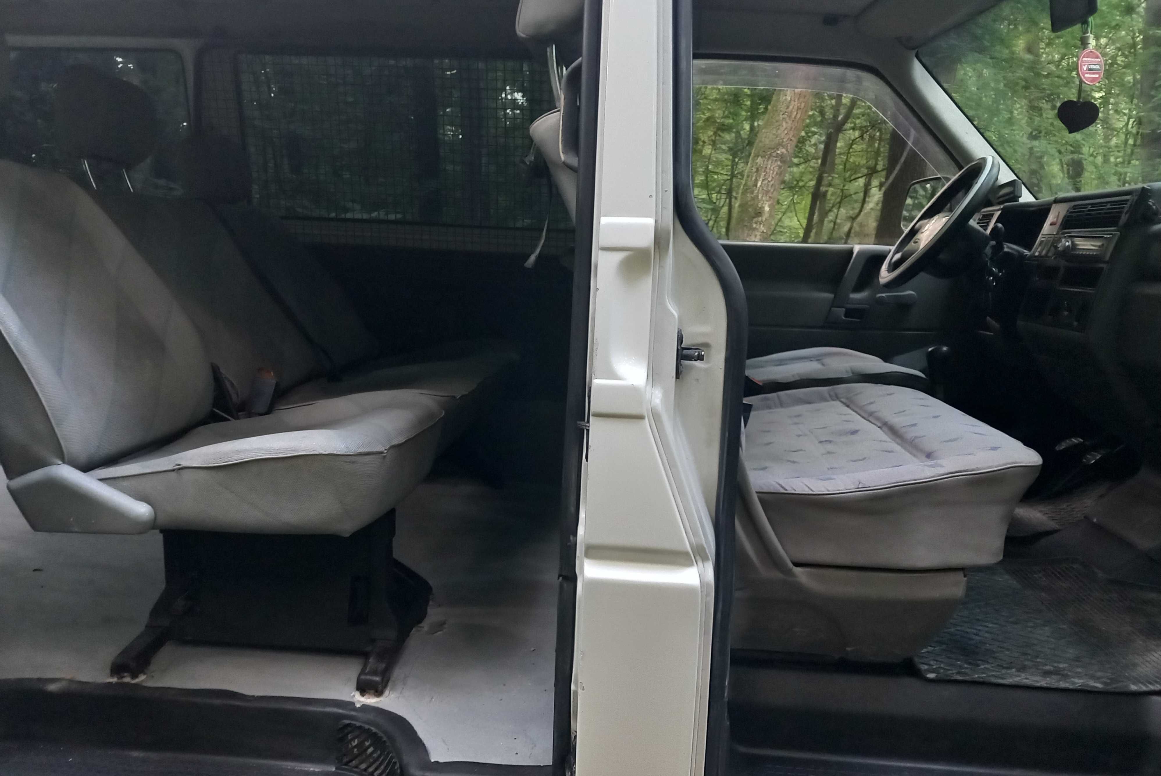 VW/T4/Transporter/Caravelle/2.5 TDI/9 Osób/Bez Korozji/OKAZJA