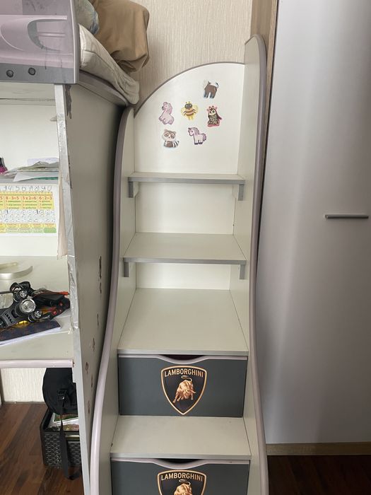 Продам кровать та стіл