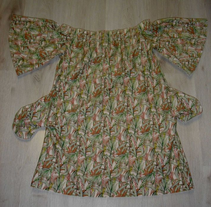 Letnia,bawełniana luźna sukienka H&M rozmiar34, wzór liście.