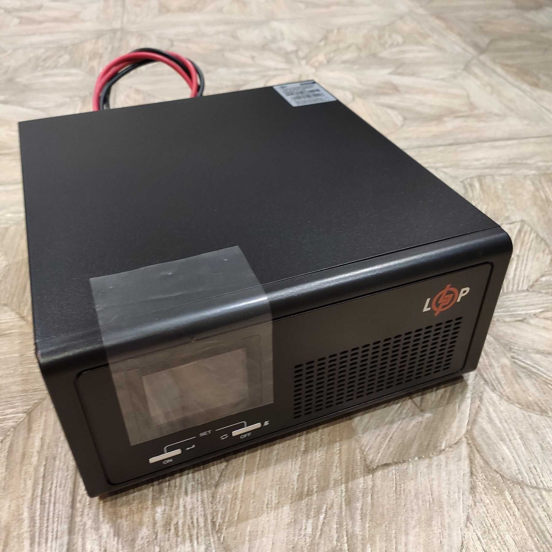 Джерело безперебійного живленя з правильною синусоїдою 12V 300Вт 1-15A