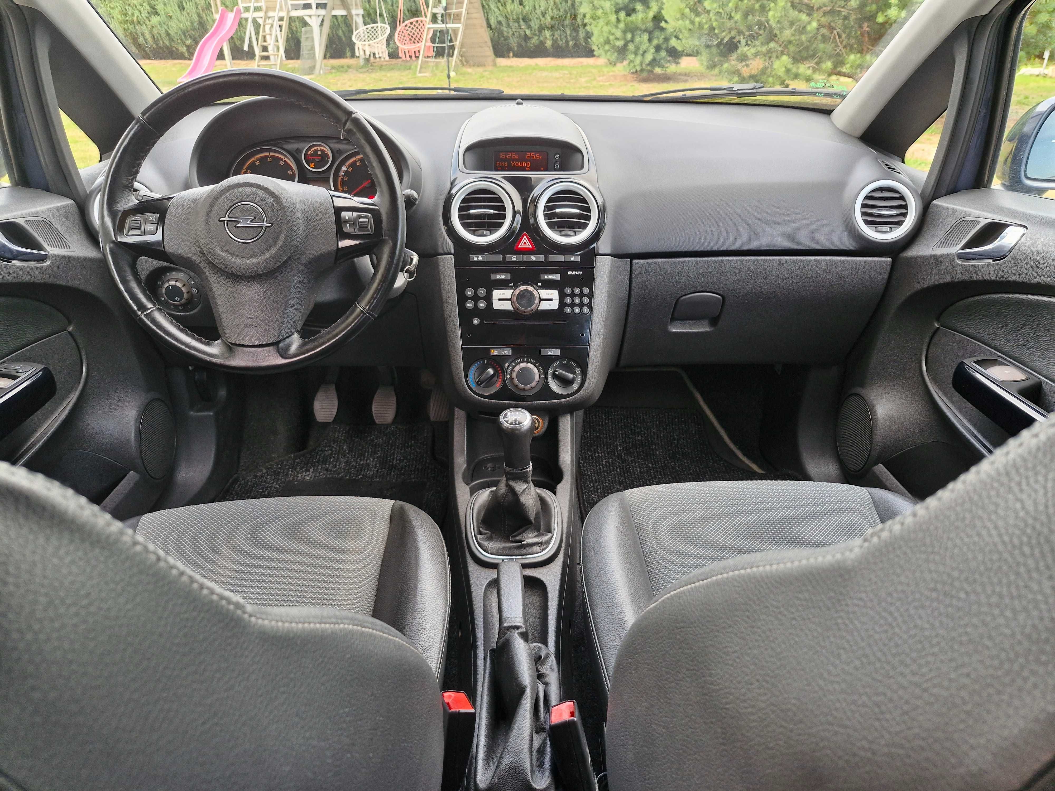 OPEL CORSA_1.2_Tylko 122 tyś.km_Półskóra_Grzane Fotele_Tempomat_Sensor
