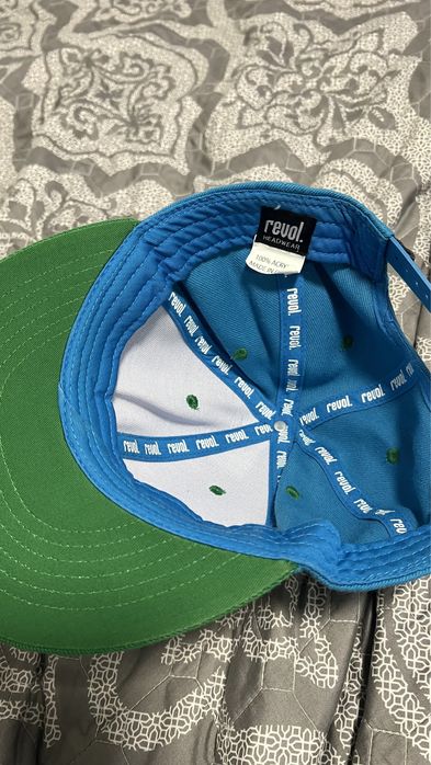 Бейсболка revol в гарному стані