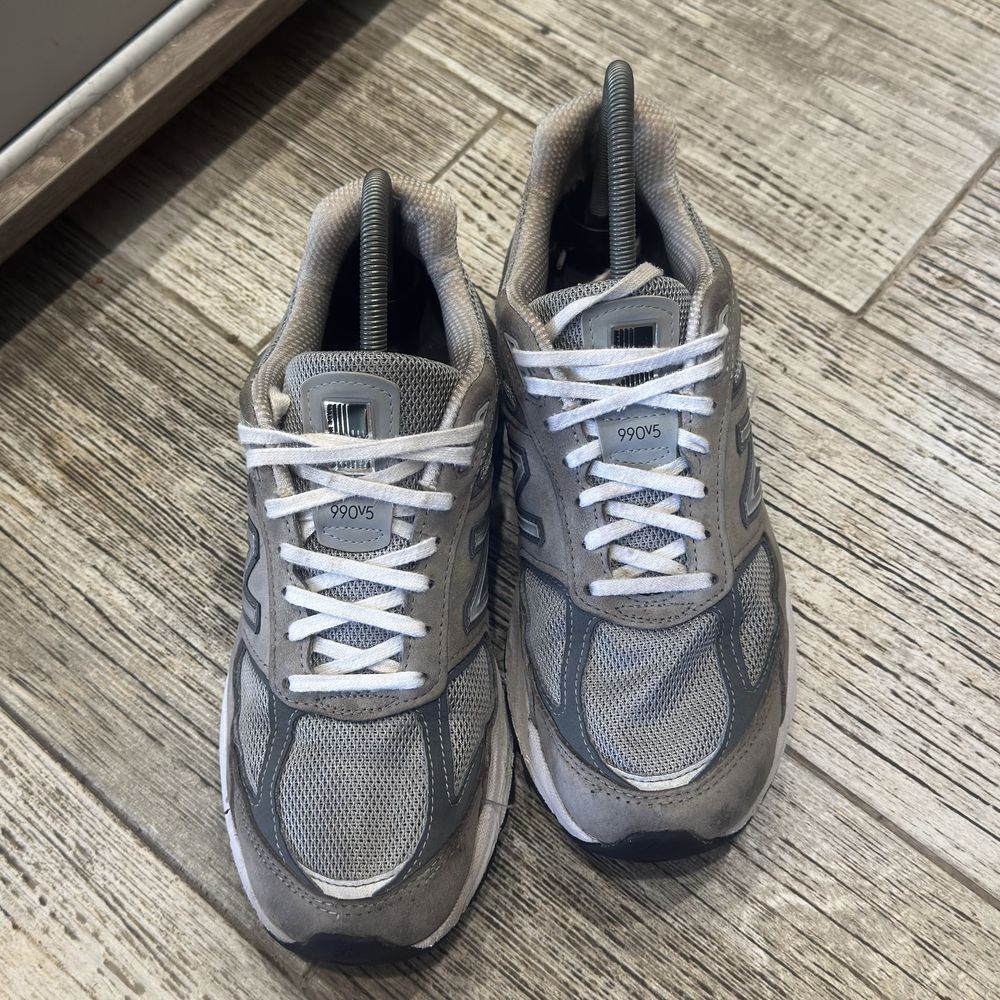 Кросівки New Balance 990 v5