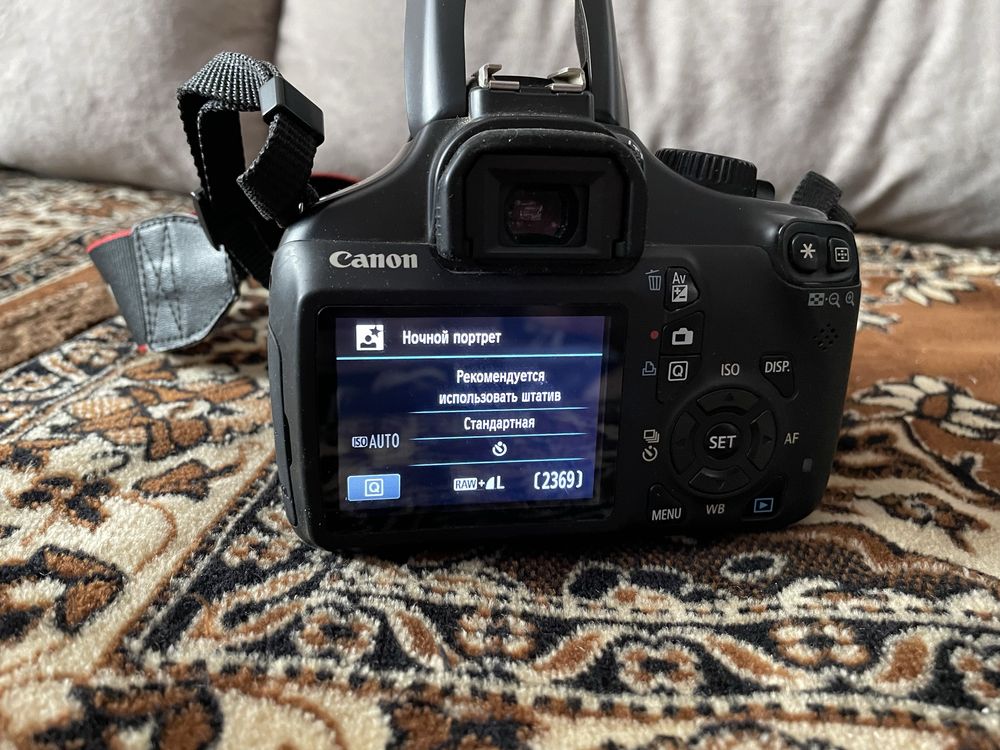 Зеркалка canon 1100d