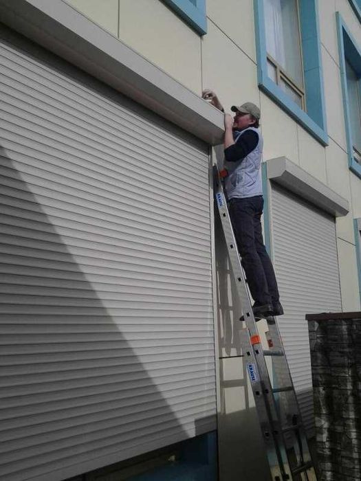 Ремонт ролет усіх видів.