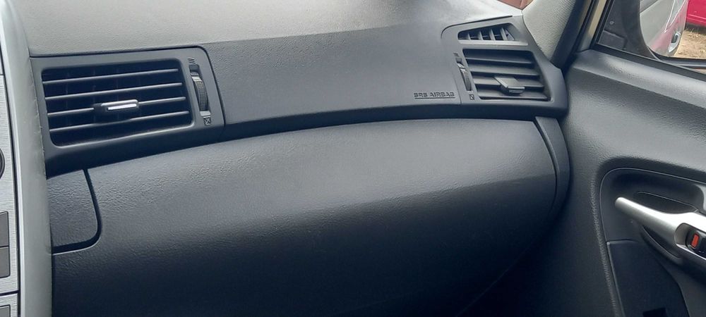 Тойота версо 2011р.