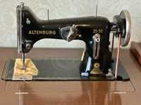 Швейна машинка з ножним приводом німецька