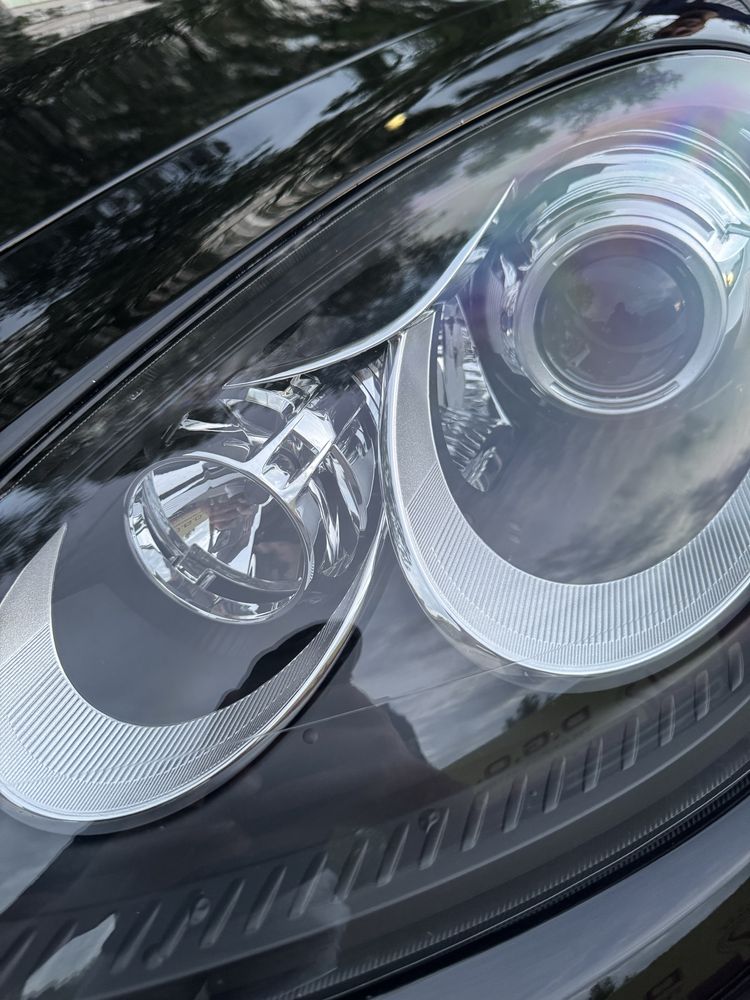 Porsche Cayenne.
