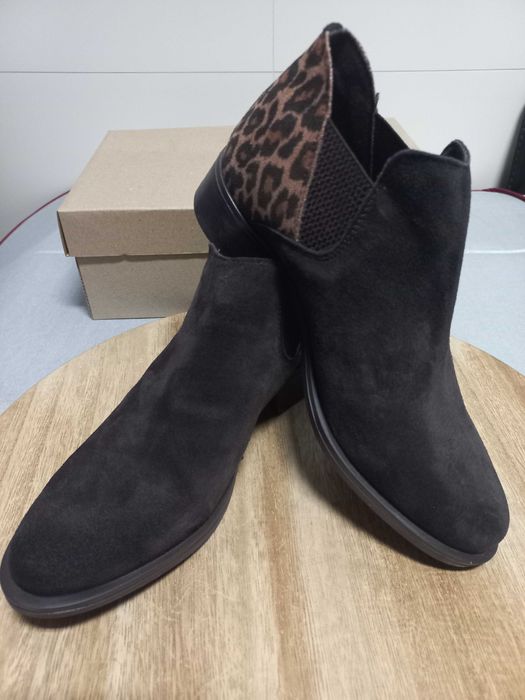 Botins Novos de senhora