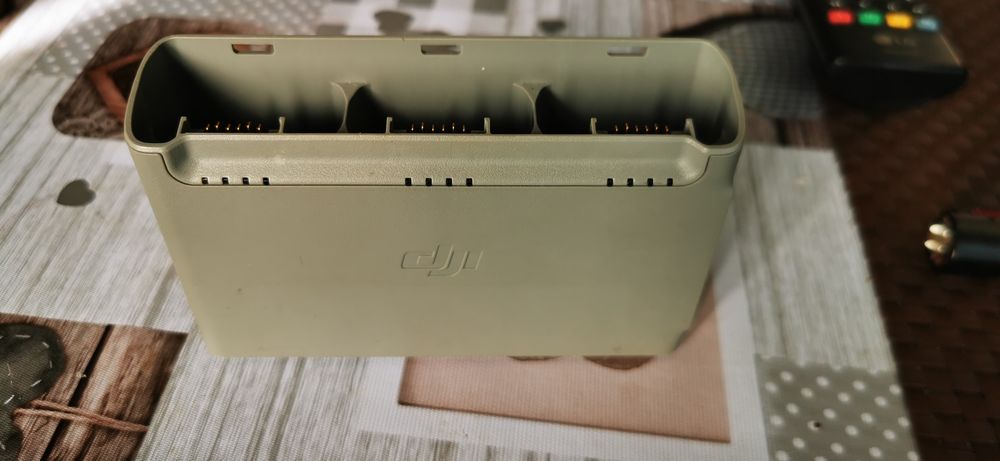 Carregador Hub de baterias Dji mini2 novo praticamente