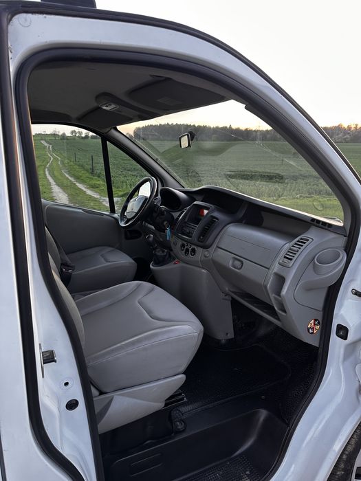 Renault Trafic II 2.0 dci 90km 2013 r. L1H1, Klima, elektryczne szyby