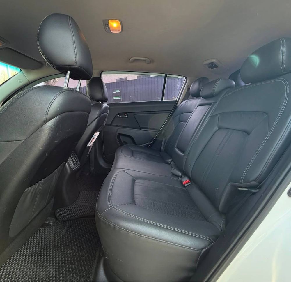 Продам Kia Sportage 2л