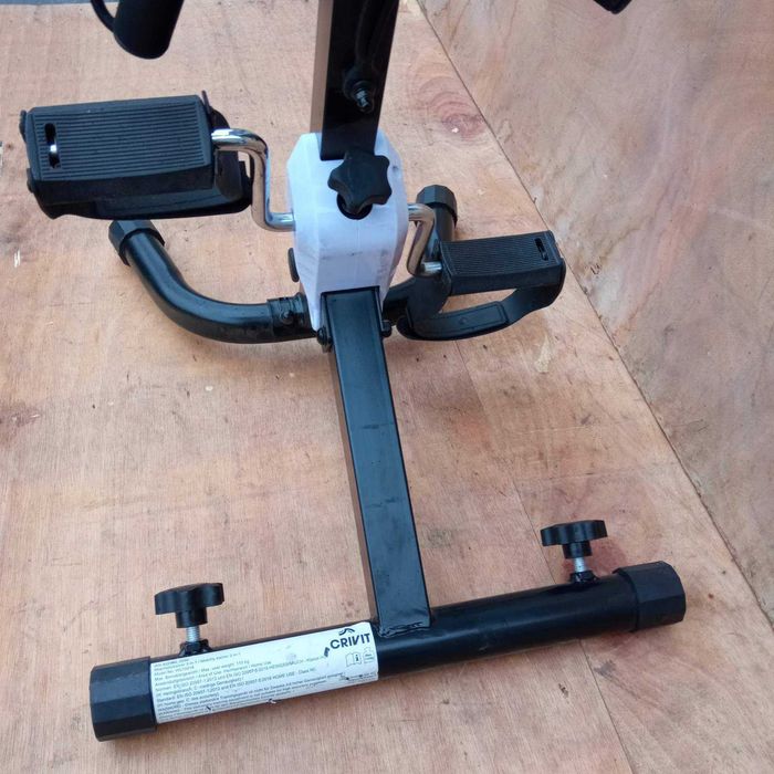 Велотренажер з еспандерами Crivit, з Європи
