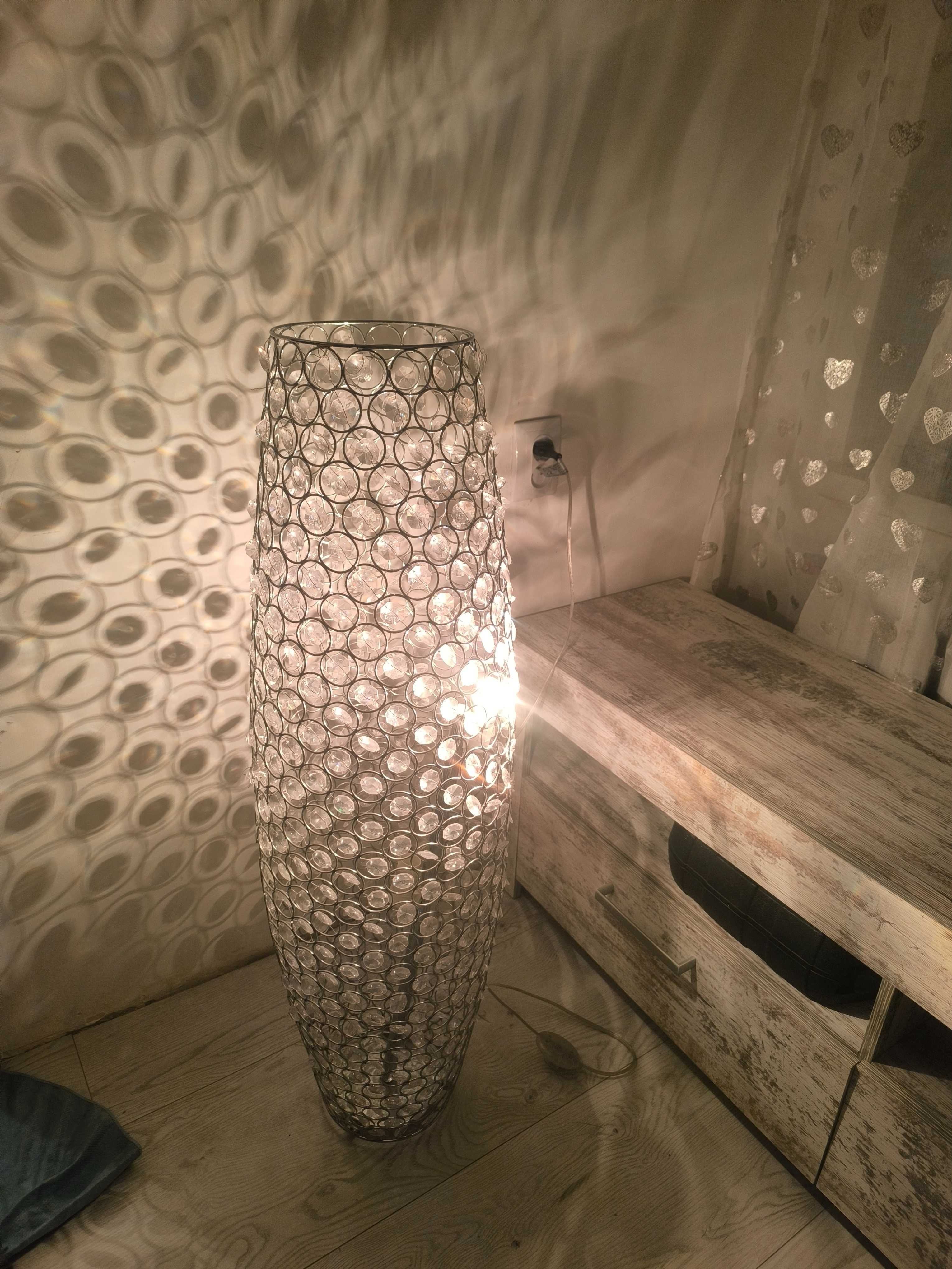 lampa podłogowa stożek