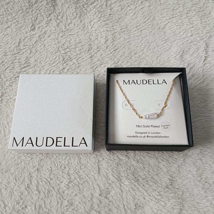 Wisiorek łańcuszek Maudella