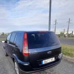 Ford Fusion + 01