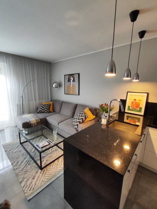 Mieszkanie  w bloku z windą wynajmę + możliwość wynajęcia garażu.