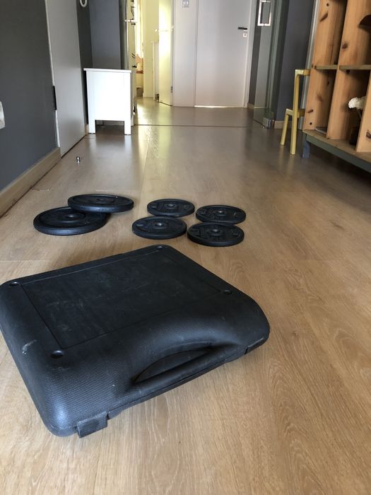 Kit Completo de Musculação com Maleta (como NOVO!)