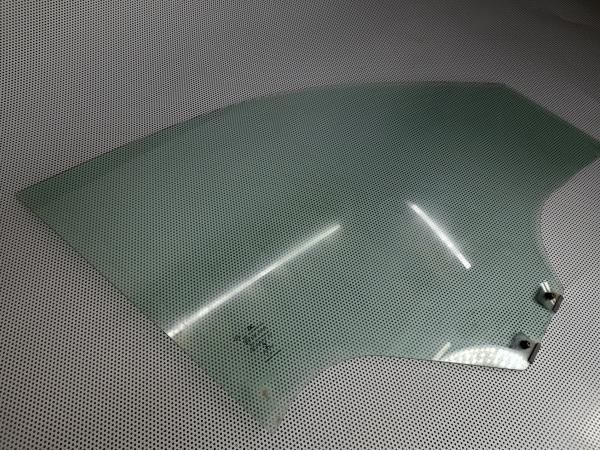 Vidro porta frente direita RENAULT Twingo III (BCM_)