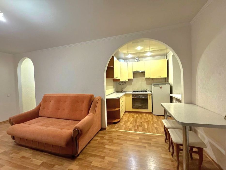 12 Квартал. 1к квартира в аренде.