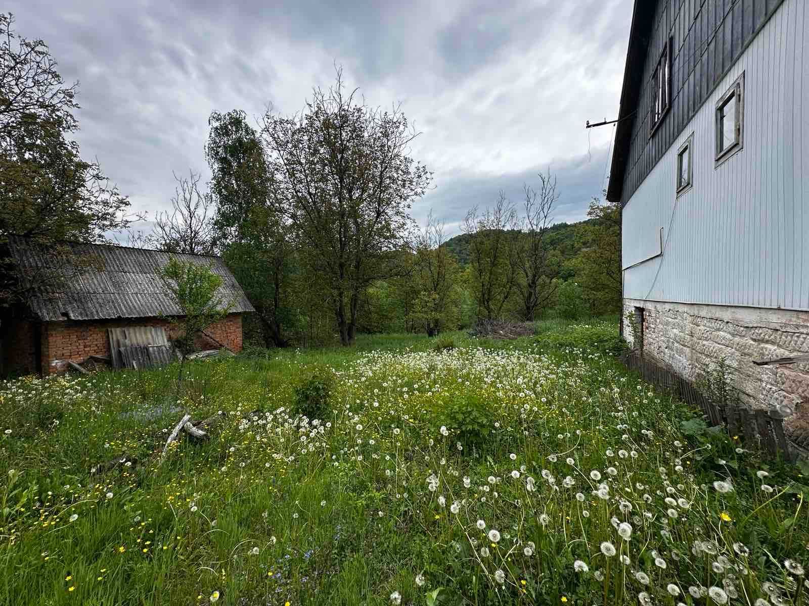 Продається будинок в с. Лази