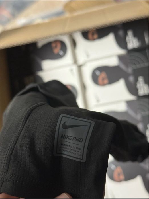 Оригінал Балаклава Nike Pro Hyperwarm Hood чорна, Маска Найк