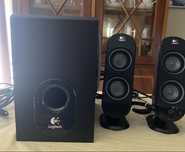 Conjunto de Colunas Logitech X-230