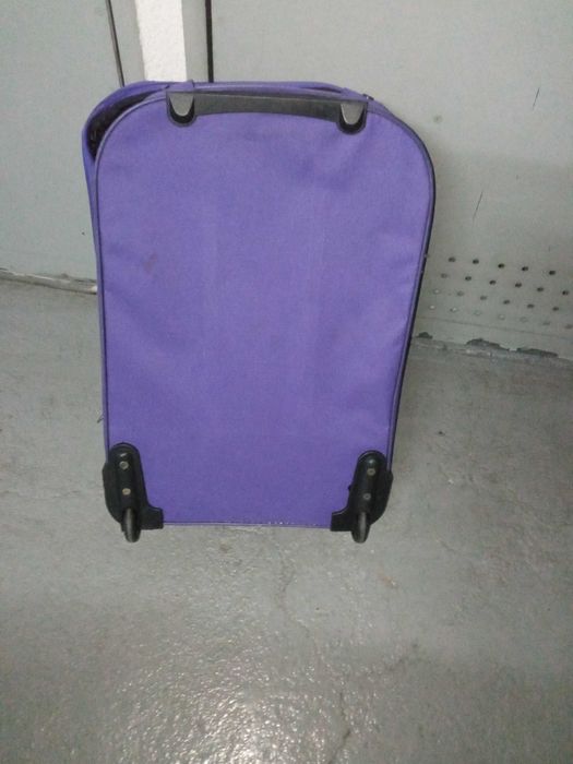 Mala de viagem trolley roxa