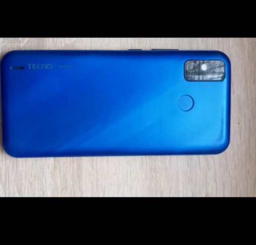 Продам телефон техно