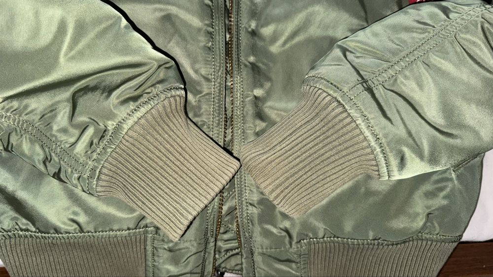Бомбер Alpha Industries MA 1 S