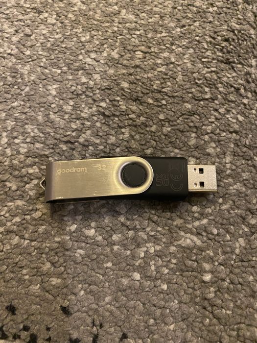 pendrive Goodram 32gb