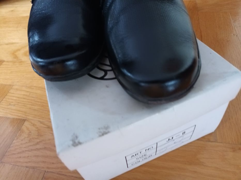 Eleganckie buty galowe skórzane wkladka 22,7 cm