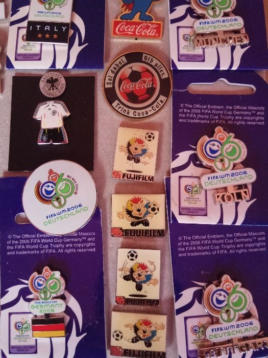 Pack 42 Pins Tema Desporto e Coca Cola