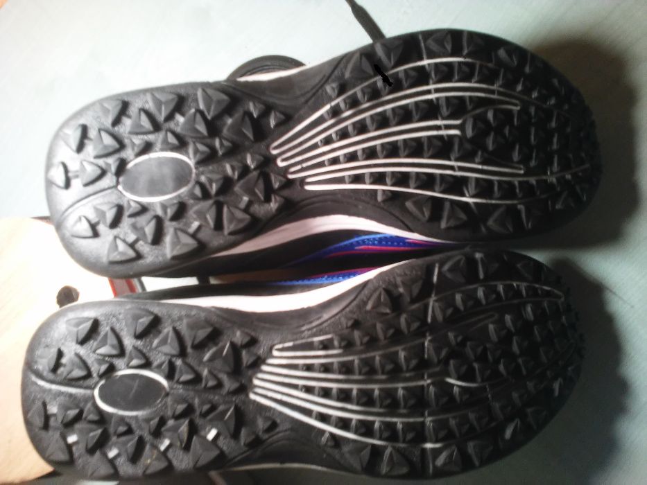 buty  sportowe,NOWE, turfy z odblaskami- DUNNES ( 37-38)