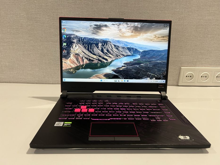 Игровой Asus ROG STRIX G512 - 15" 144Hz/ i5/ 16Gb/SSD 512/GTX 1650 Ti