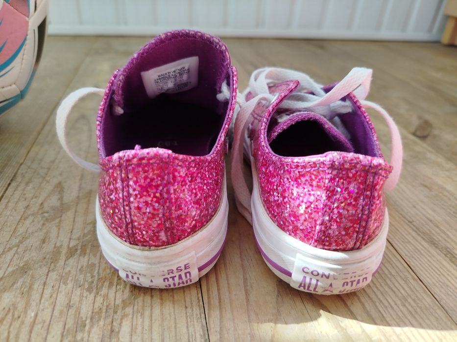 Кеди, кросівки, макасіни