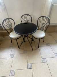 Stół plus 3 krzesla