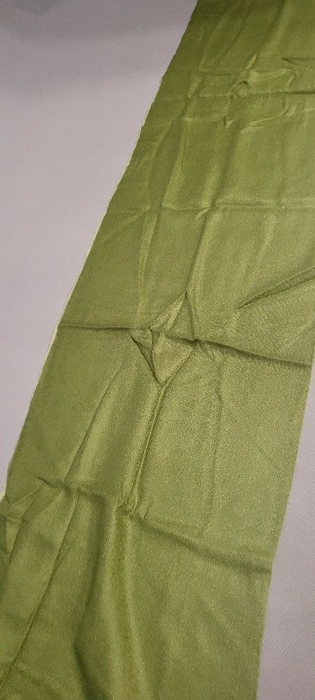 Sliczny jasno zielony szal apaszka 173/67cm