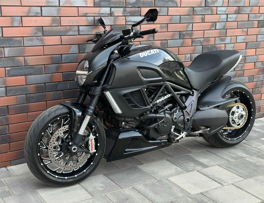 Ducati Diavel 1200 / 1260 Dark Performanse