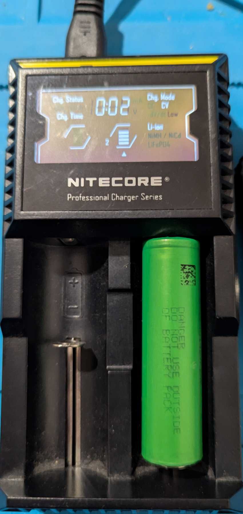 Зарядний пристрій Nitecore D2 EU двоканальний