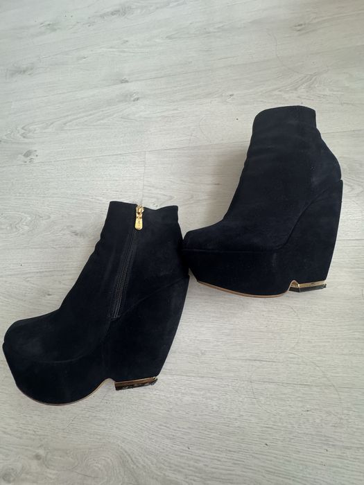 Ботильйони на платформі, замшеві, черевики жіночі