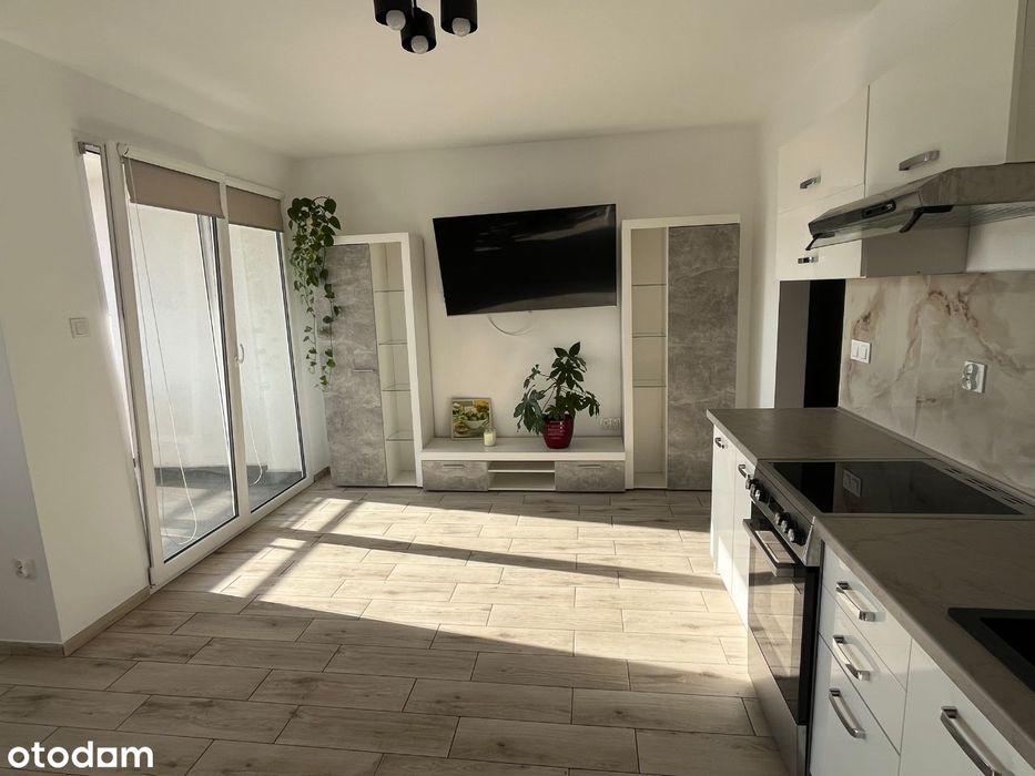 Słoneczne, przytulne mieszkanie. Duży balkon!