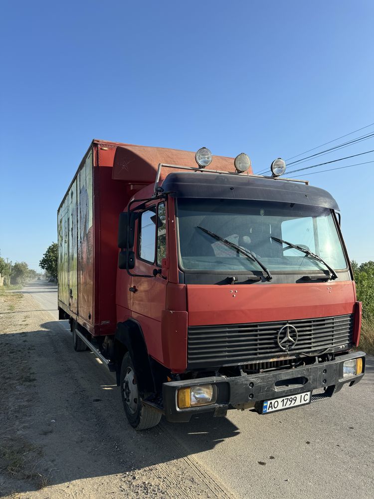 Mercedes 817 6.0
