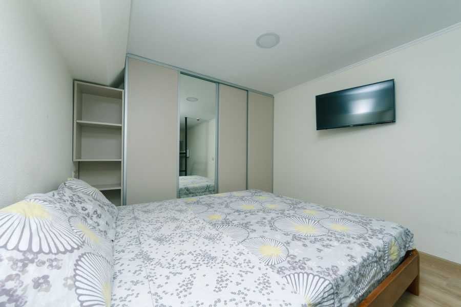Подобова оренда дворівнева квартира -Loft метро Берестейська.