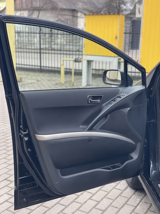 продам Toyota Corolla Verso