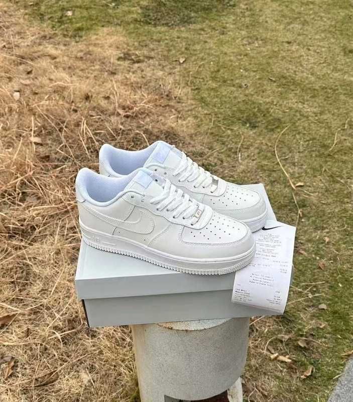 Nowe oryginalne buty Nike Air Force 1 Low '07 Białe R.45
