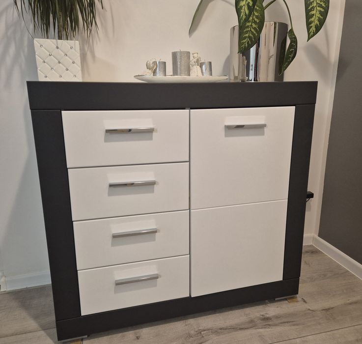 Sprzedam zestaw mebli