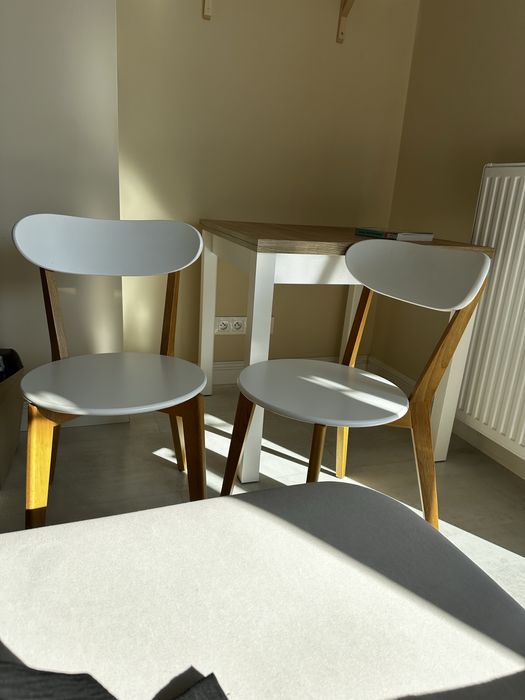 JEGIND 2 krzesła Jysk białe drewniane krzesło